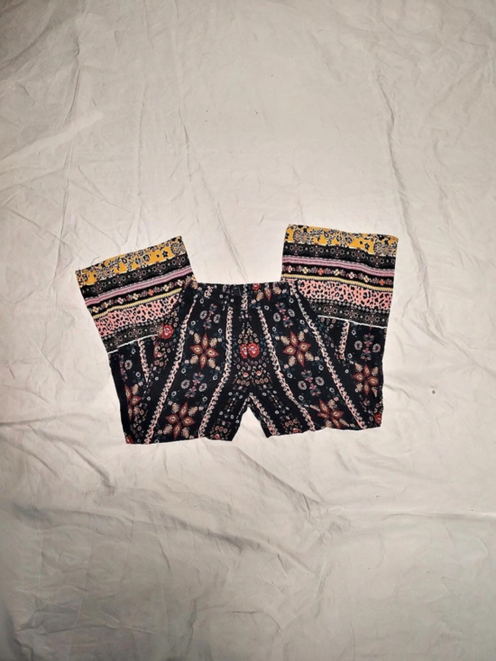 Art Class Printed Floral Shorts Size Medium Like New